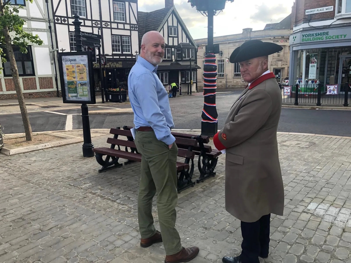 LISTEN - Sunday Late Show, Ripon Hornblower Statue