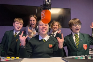 I Love My Life - Read School sing for Comic Relief